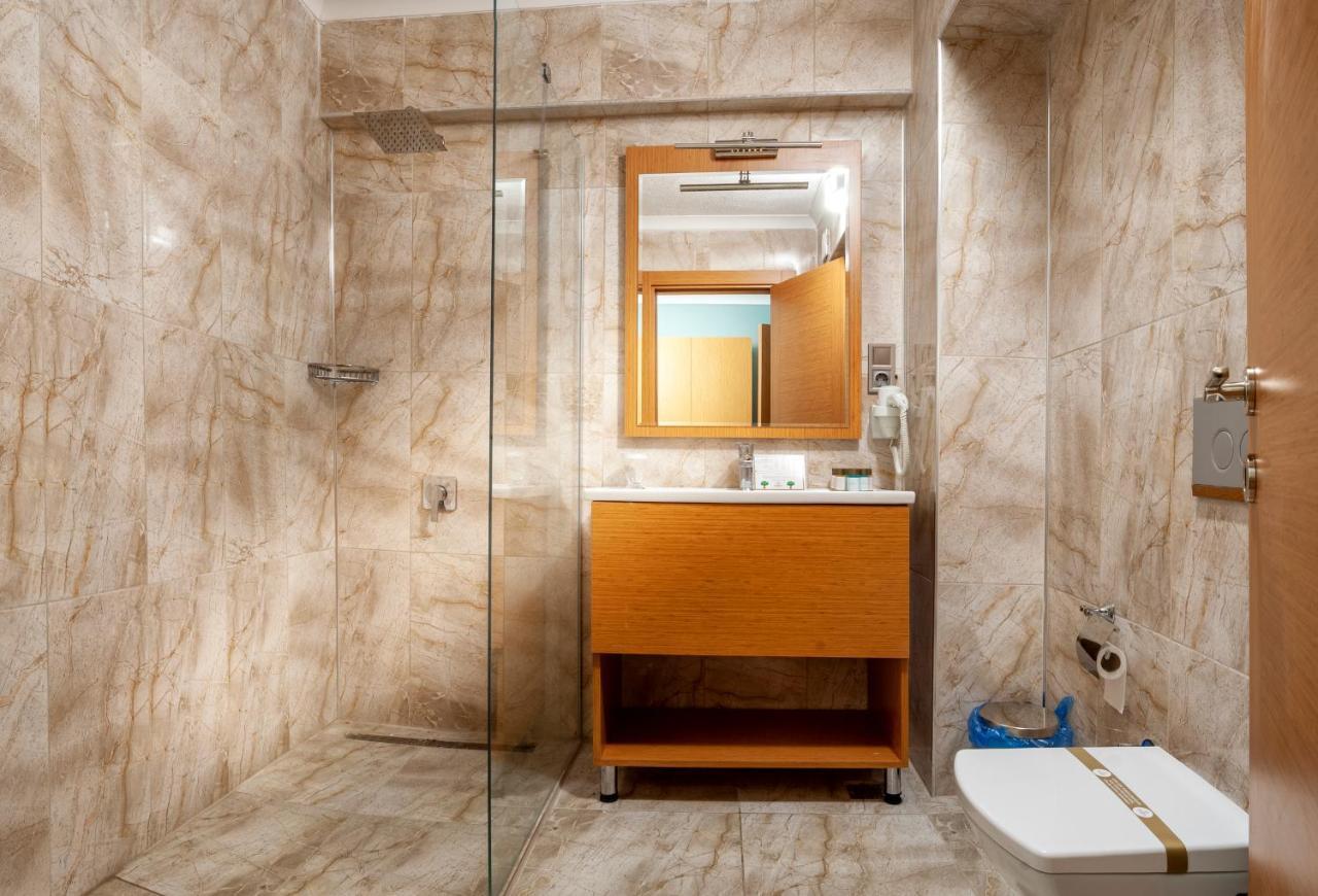 Marinn Deluxe Hotel Altinova  Bagian luar foto
